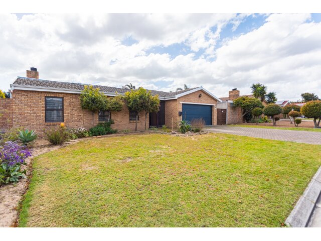 <!--[if BLOCK]><![endif]--> 21  Charles Drive, Sonstraal Heights, Durbanville <!--[if ENDBLOCK]><![endif]-->